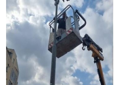 الاحتلال يفتش منزلا ويركب كاميرات مراقبة بين الخليل وحلحول