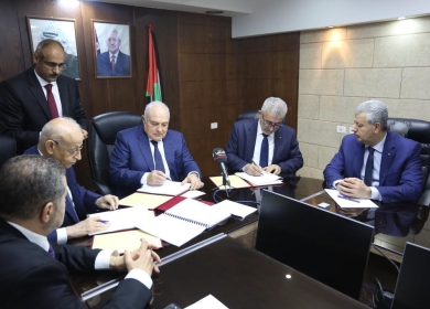 الحكومة تمنح شركة خاصة عقد امتياز توليد الطاقة في "زهرة الفنجان"