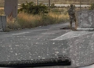 الاحتلال يعتدي بالضرب على مواطن غرب سلفيت