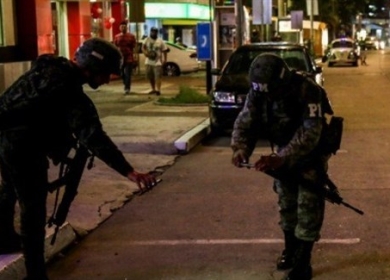 مقتل 10 أشخاص بإطلاق نار بالمكسيك وسبعة في انهيارات بالسلفادور