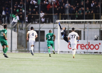 دوري المحترفين: "شباب الخليل" بعشرة لاعبين يتجاوز "الظاهرية"