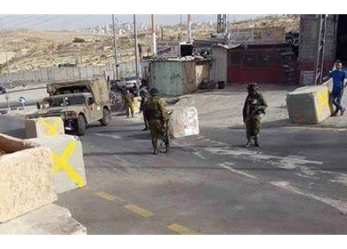 الاحتلال يغلق مدخل البيرة الشمالي ومدخل بلدة سلواد