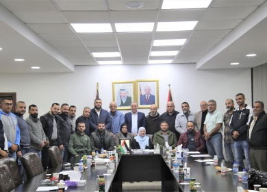 الشيخ يلتقي فعاليات ومؤسسات مخيم قلنديا