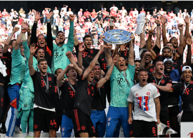 بروسيا دورتموند يرفض التتويج بلقب الدوري الألماني ويهديه لبايرن ميونخ