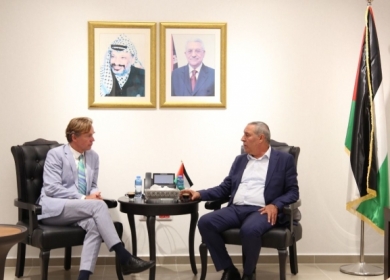 الشيخ يطلع ممثل الاتحاد الأوروبي على مجمل التطورات الفلسطينية