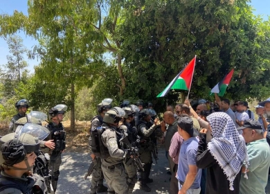 الاحتلال يقمع مسيرة بيت دجن شرق نابلس