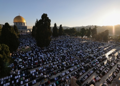 50 ألفا يؤدون صلاة الجمعة في المسجد الأقصى المبارك