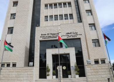 "التعليم العالي" تعلن عن آلية لاعتماد شهادات طلبة غزة