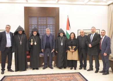 نيابة عن الرئيس: خوري يتسلم دعوة لحضور قداس عيد الميلاد للأرمن الارثوذكس