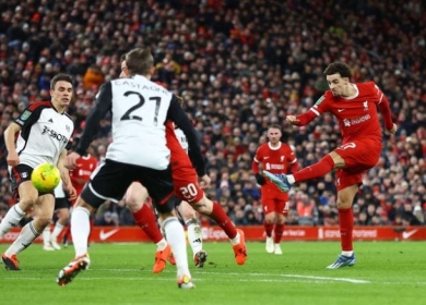 ليفربول يهزم فولهام في ذهاب قبل نهائي كأس الرابطة الإنكليزية