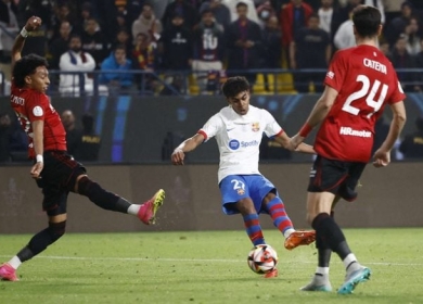 برشلونة يضرب موعدا مع ريال في نهائي كأس السوبر الإسبانية بالفوز على أوساسونا