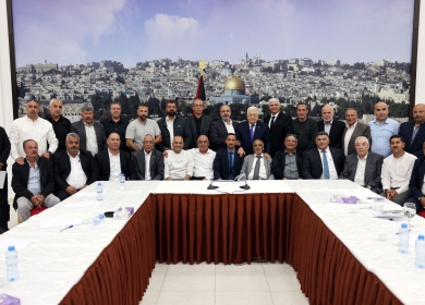 الرئيس يستقبل ممثلي عدد من القرى والبلدات التي تضررت جراء اعتداءات المستعمرين