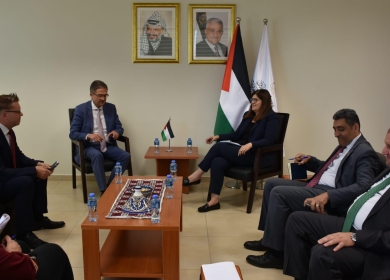 شاهين والسفير الألماني يبحثان مخرجات اجتماع رئيس الوزراء ووزيرة الخارجية الألمانية