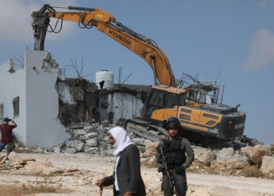 الاحتلال يهدم منزلا في القدس