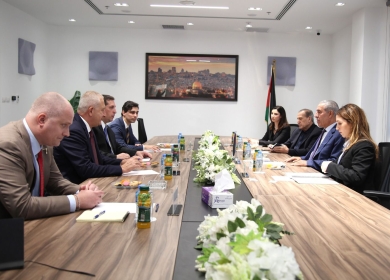 الشيخ يبحث مع مبعوث وزير الخارجية الروسي جهود وقف العدوان على غزة
