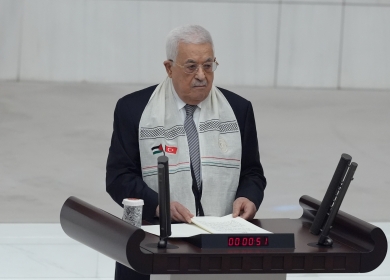 القيادة تشرع بتحركاتها واتصالاتها للتحضير لتوجه الرئيس وأعضاء القيادة إلى قطاع غزة