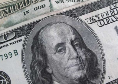الدولار يستقر مع ترقب المتداولين بيانات اقتصادية