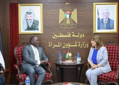 الخليلي تُطلع ممثل صندوق الأمم المتحدة للسكان على معاناة المرأة الفلسطينية بسبب الاحتلال