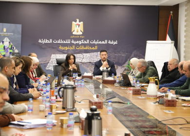 غرفة العمليات الحكومية تبحث مع شبكة المنظمات الأهلية سبل تعزيز الجهود الإغاثية في قطاع غزة