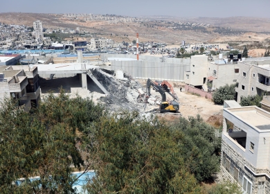 "الجدار والاستيطان": 1705 اعتداءات نفذها الجيش والمستعمرون الشهر الماضي