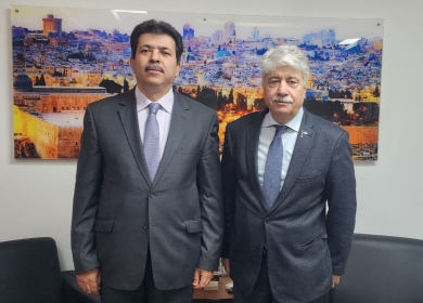 مجدلاني يطلع سفير تونس على آخر المستجدات السياسية
