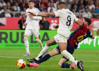 برشلونة وريال مدريد في كلاسيكو حاسم لتحديد بطل الدوري الإسباني