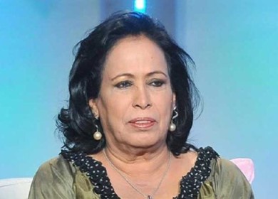 حياة الفهد تُقلق جمهورها بظهور مفاجئ على كرسي متحرك