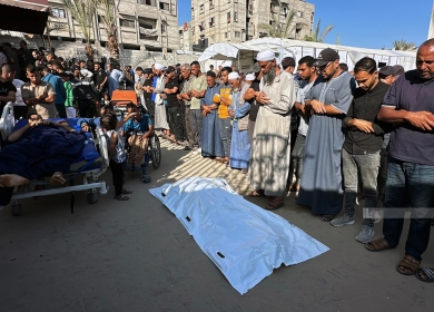 (محدث) 22 شهيدا في قصف الاحتلال مخيم الشاطئ وحي تل الهوى بغزة ومنتظري المساعدات في خان يونس