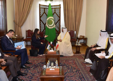 شاهين تطلع وزيري الخارجية الكويتي والعراقي على آخر التطورات