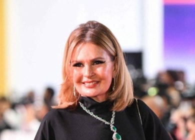 يسرا تتسلّم وسام الشرف الفرنسي تقديراً لمشوارها الفني