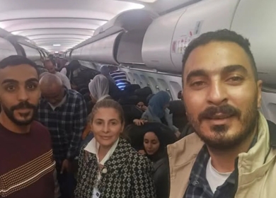 "هآرتس": شبكة منظمة يقودها إسرائيلي تعمل على إخراج فلسطينيين من قطاع غزة عبر ترتيبات غير رسمية