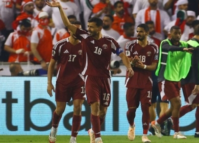 العنابي القطري يرفع وتيرة الاستعدادات قبل كأس العرب.. ويترقب قرعة مونديال 2026