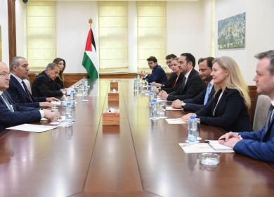 الشيخ يبحث مع ممثلي الدول الأوروبية E4 آخر المستجدات السياسية والدولية