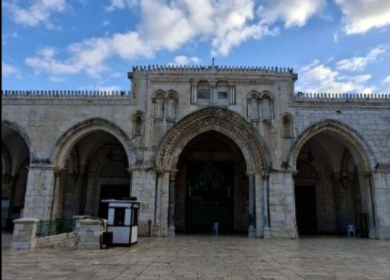سلطات الاحتلال تواصل إغلاق المسجد الأقصى لليوم الـ34 ودعوات لذبح القرابين داخله في "عيد الفصح"