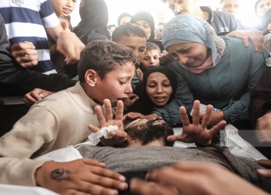 استشهاد 4 مواطنين في قصف الاحتلال خان يونس وإطلاق نار شمال غزة