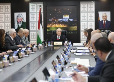 مجلس الوزراء يدعو مختلف القطاعات للتعاون لضمان استمرار تقديم الخدمات الأساسية ومراعاة الأوضاع الاقتصادية الصعبة للمواطنين