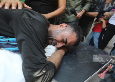 شهيد وإصابتان بقصف مسيرة للاحتلال قرب مدخل مخيم البريج وسط قطاع غزة