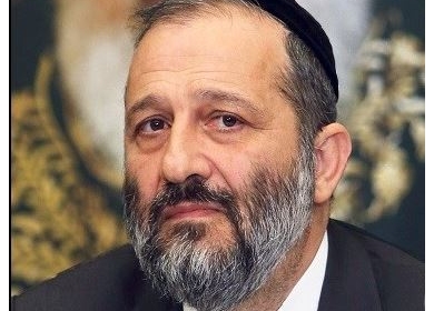 "الكنيست" الإسرائيلية تمرر القانون الذي يتيح اعادة تعيين درعي وزيرا في قراءة أولى