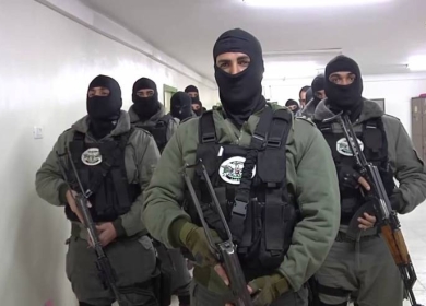 "الأمن الوقائي" يقبض على 3 أشخاص ألقوا زجاجات حارقة على مقر شرطة مخيم عقبة جبر