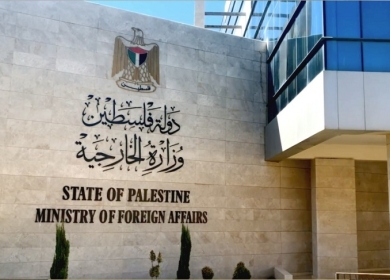 "الخارجية" وسفاراتها يواصلون نشاطهم الدبلوماسي لفضح جرائم الاحتلال ضد شعبنا