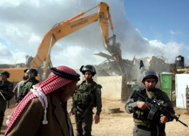 الاحتلال يخطر بهدم مسجد في تجمع "عرب الرماضين" الجنوبي في قلقيلية